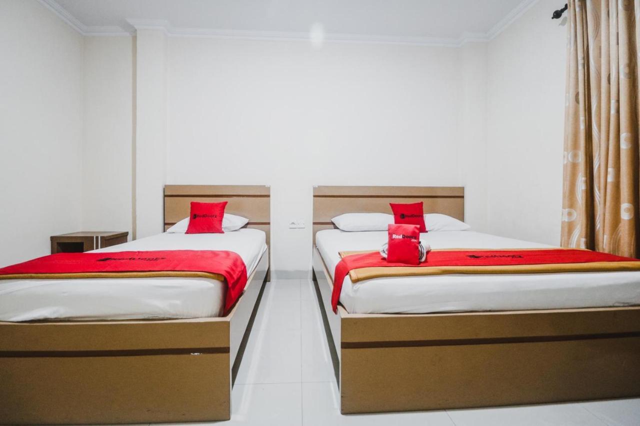 Reddoorz Plus Near Wtc Batanghari Mall Tanjungjohor Exterior foto